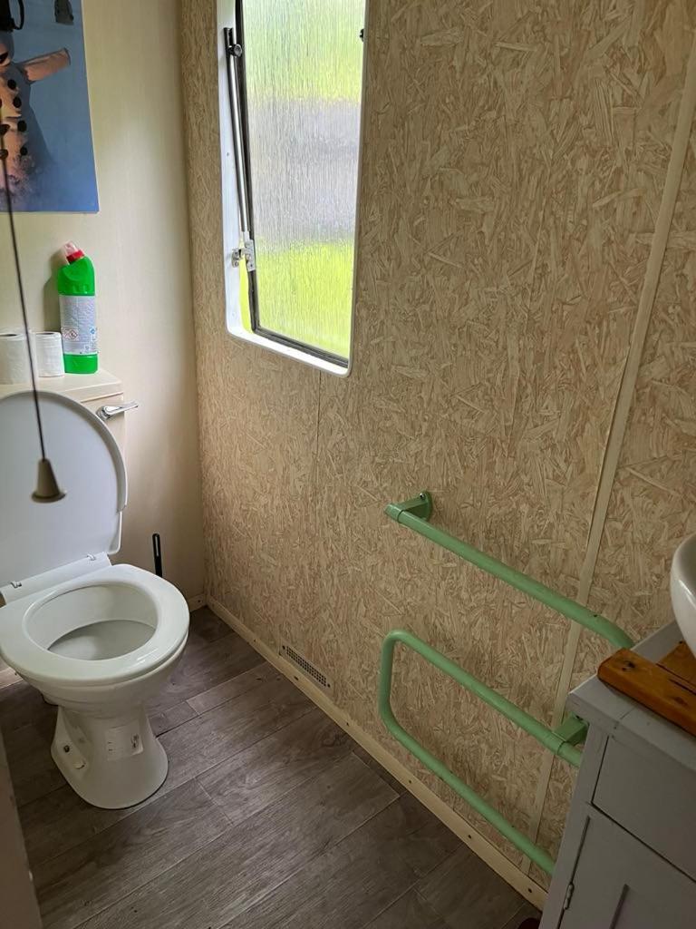 ホテル Mobilheimy Na Lomu Konstantinovy Lázně エクステリア 写真
